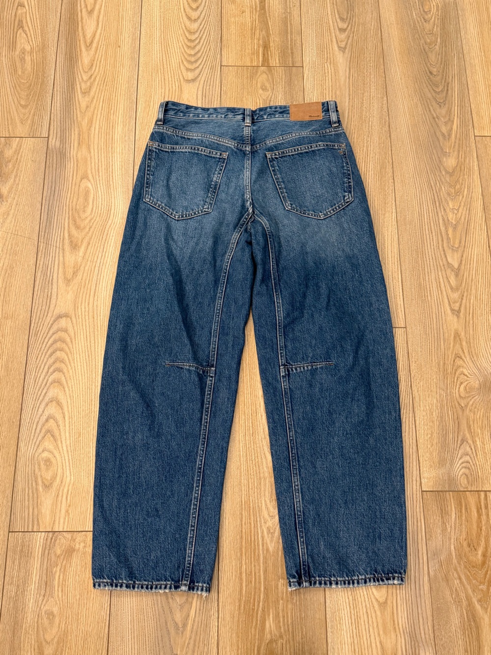 MADEWELL The Darted Barrel Leg Jean - Picture 4 of 5